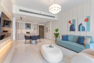 Luxury beach house with mesmerizing skyline view - Dubai - 2