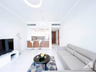 Stylish 1-Bedroom Retreat with Balcony Views - 9