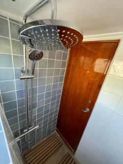 Albatross, bateau à quai à Saint-Nicolas-des-Eaux - 2