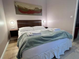 Amazing 1BR & 1LR Apt & 5 Private Bedrooms by Mariahilfer - Wien - 4