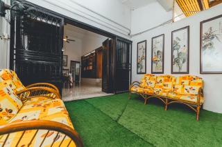 Batu Pahat w Pool table & Karaoke Villa 4BR16pax by Our Stay - Batu Pahat - 7