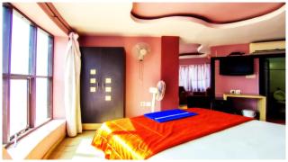 Hotel Golden Dust Puri Near Sea Beach 30m - Wi-Fi And Restaurants - Private beach Facilities - Fully Air Conditioning Rooms - Best Hotel IN Puri - Puri - 2
