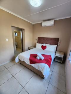 VILLA HOLIDAYS - 14A Berea Road Margate - Margate - 4