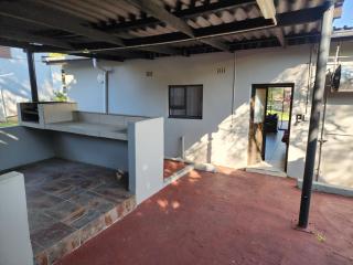 VILLA HOLIDAYS - 14A Berea Road Margate - Margate - 7