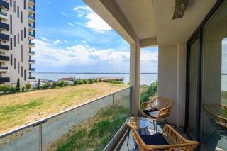 Sea & Lake Studio - 1
