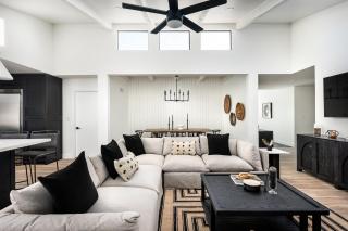Exciting backyard entertainment and close to exclusive golf courses at La Quinta Del Sol - 4