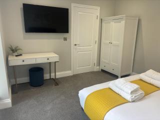 The Westborough Luxury Classic 2 Bedroom Apartment - Scarborough - 1