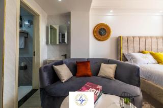 classy studio apartment in kilimani with fully equipped gym and balcony which breathtaking city views - Nairobi - 0