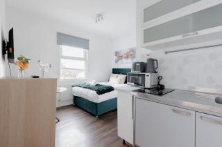 Harrow Road Vibrant Apartments! - 6