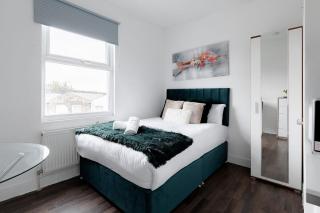 Harrow Road Vibrant Apartments! - 7