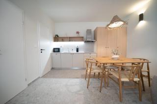 Coastal Serenity Apartment - 3
