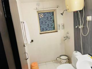 Luxury & Peaceful stay in Omaxe - 4