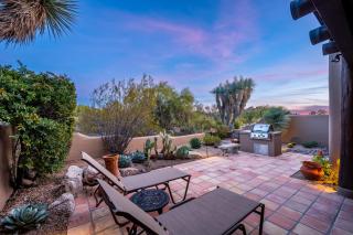 Exclusive Boulders Retreat near Downtown Cave Creek hiking scenic views. - 8