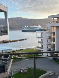 Toppleilighet med utsikt, sentralt i Ålesund! - Ålesund - 6