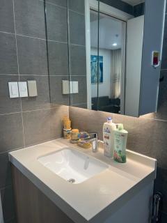 Serviced Apartment at Republic Plaza - Pool & City View, near T3 airport Tan Son Nhat - Ho Chi Minh - 3