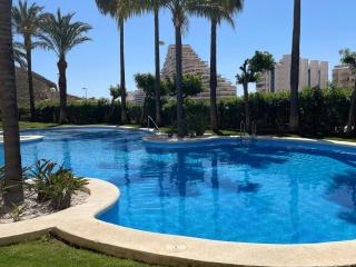 Sea-Breeze Apartment with Pool & Parking - 8