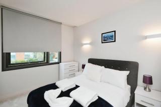 Modern 1 Bed Apt Bracknell- with parking - Bracknell - 4