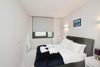Modern 1 Bed Apt Bracknell- with parking - Bracknell - 3