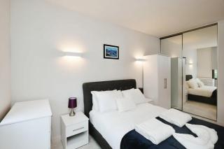 Modern 1 Bed Apt Bracknell- with parking - Bracknell - 2