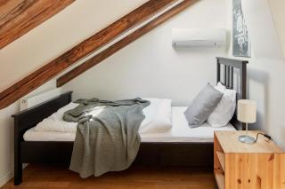 Prague Days - 3 Bedrooms, 2 Bathrooms with Air-condtitioning - 4