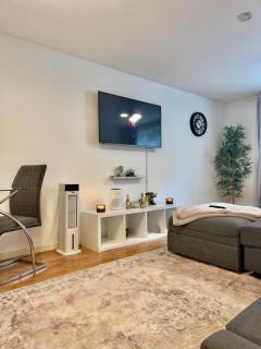 Luxury 1 Bed Tower Bridge - London - 9