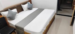 Hotel Radhe - 4