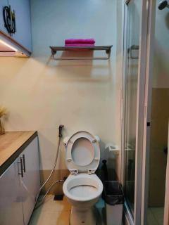 Room in Condo - Cozy Condo in Quezon City with Nature View - Manila - 1