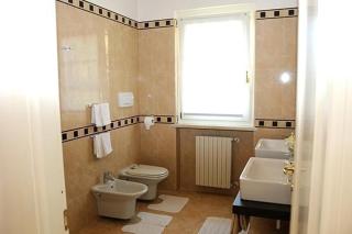 Ruhig gelegenes Ferienhaus mit eigenem Swimmingpool, in der Nähe des Gardasees bei Sirmione und mitten im Grünen - a87443 - Pozzolengo - 6
