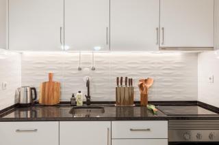 JOIVY Chic Apartment in Trendy Area - Lisbon - 3