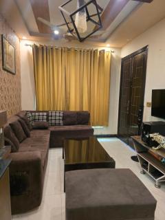 Luxury Floor Retreat in Lahore - Lahore - 3