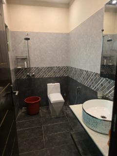 Luxury Floor Retreat in Lahore - Lahore - 2