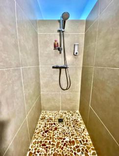 Chez Joyce - T2 Cosy & Moderne - Climatisé - Proche de la Cité médiévale - 5