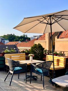 Rooftop Central Apartment - Braşov - 6