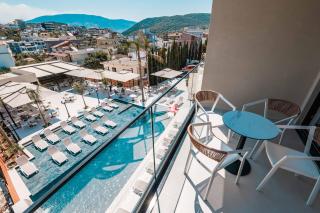 Central Park Premium Hotel - Ksamil - 6