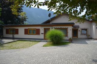 Geräumige Ferienwohnung Mit Zwei Schlafzimmern, Ideal Für Eine Familie - Flattach - 0