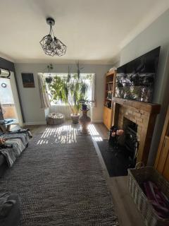 Stay with Anisia - Guestling - 5