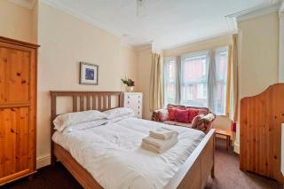 Convenient 4 Bed Homely Retreat in Wolverhampton - Wolverhampton - 9