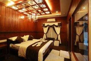 Whispering Waters Houseboat - Alappuzha - 4
