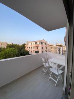 Beach House Apartment - Durrës - 1