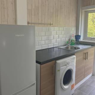 Cozy 2BR Flat Near City Centre Free Parking Fast Wifi - Edimburgo - 9