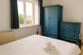 Cozy 2BR Flat Near City Centre Free Parking Fast Wifi - Edimburgo - 3