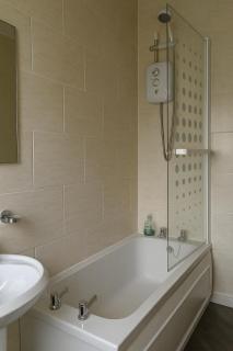 Cozy 2BR Flat Near City Centre Free Parking Fast Wifi - Edimburgo - 2