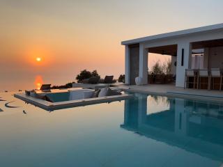 Villa Oliana,Infinity Pool & Sea Views, Sauna, Spa - Agios Nikolaos - 0