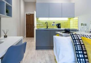 Student Silver Studio at Seven Sisters - 3