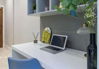 Student Silver Studio at Seven Sisters - 1