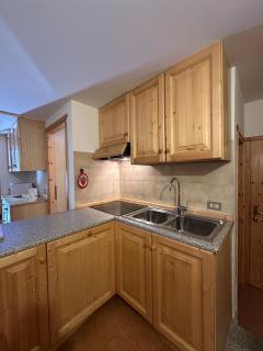 Wood Peak Apartment - - 8