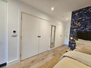 Modern Studio Near London - 1