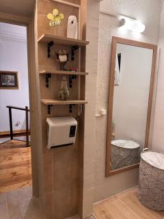 Pete's Guest House - Megara - 4