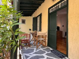Pete's Guest House - Megara - 2