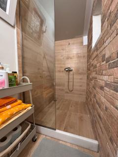 Pete's Guest House - Megara - 1